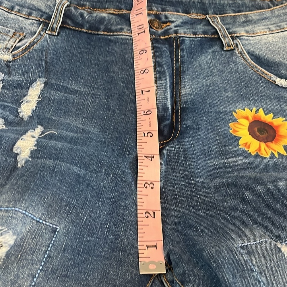 Patchwork Jeans distressed patch sunflower jeans - image 5